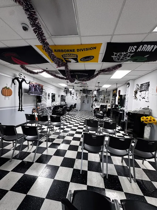 Eagle Cuts Barbershop — Barber shop in Clarksville